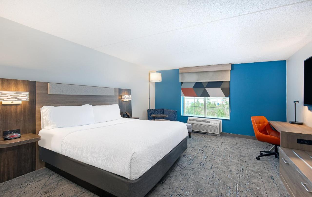 Holiday Inn Express & Suites Columbus At Northlake By Ihg Ngoại thất bức ảnh