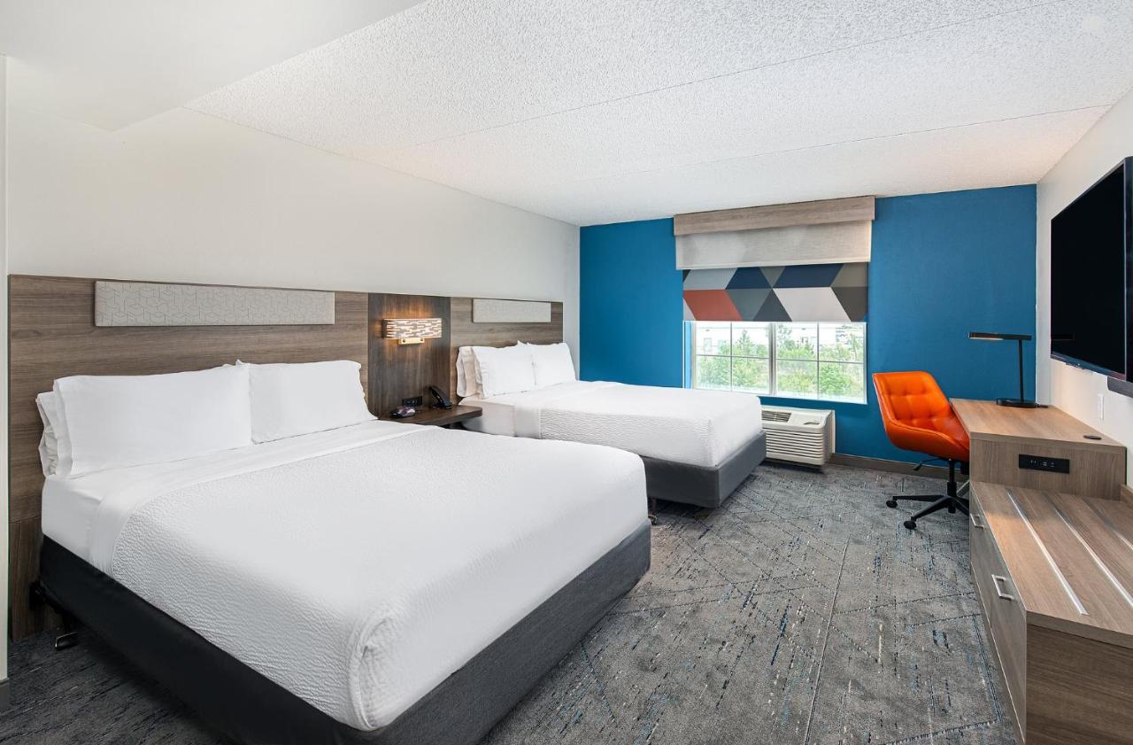 Holiday Inn Express & Suites Columbus At Northlake By Ihg Ngoại thất bức ảnh