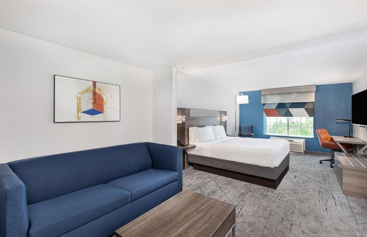 Holiday Inn Express & Suites Columbus At Northlake By Ihg Ngoại thất bức ảnh