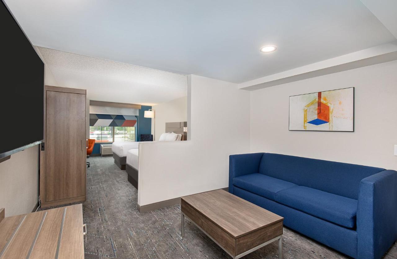 Holiday Inn Express & Suites Columbus At Northlake By Ihg Ngoại thất bức ảnh