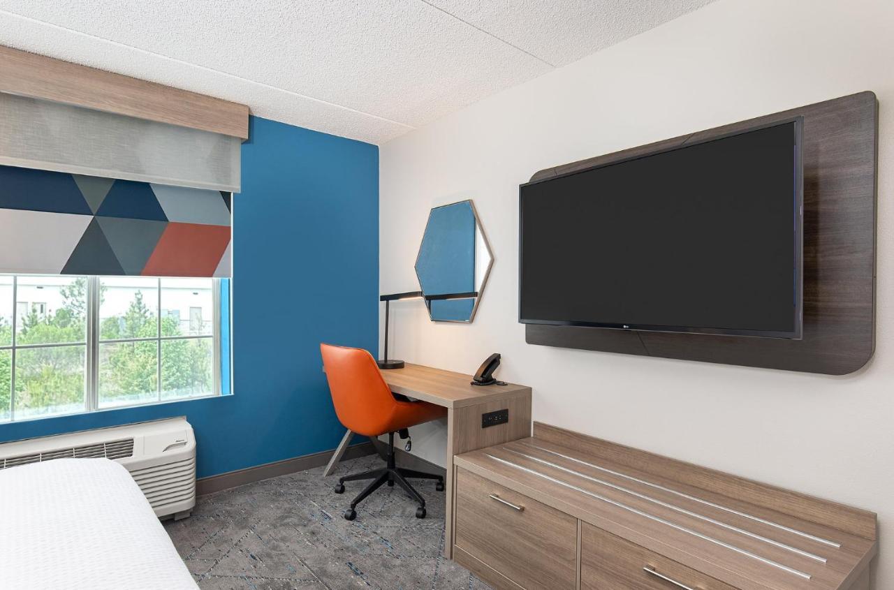 Holiday Inn Express & Suites Columbus At Northlake By Ihg Ngoại thất bức ảnh