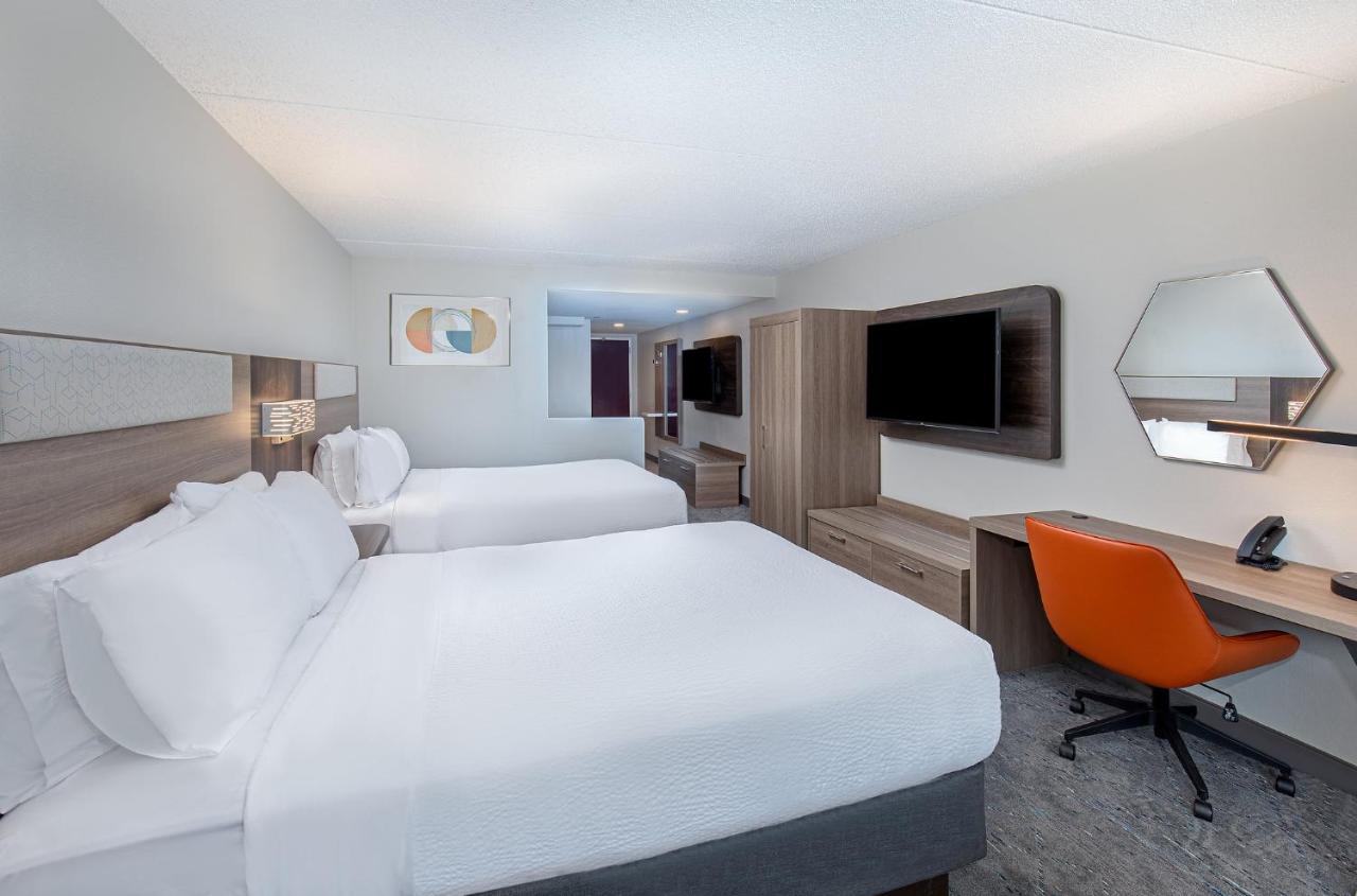 Holiday Inn Express & Suites Columbus At Northlake By Ihg Ngoại thất bức ảnh