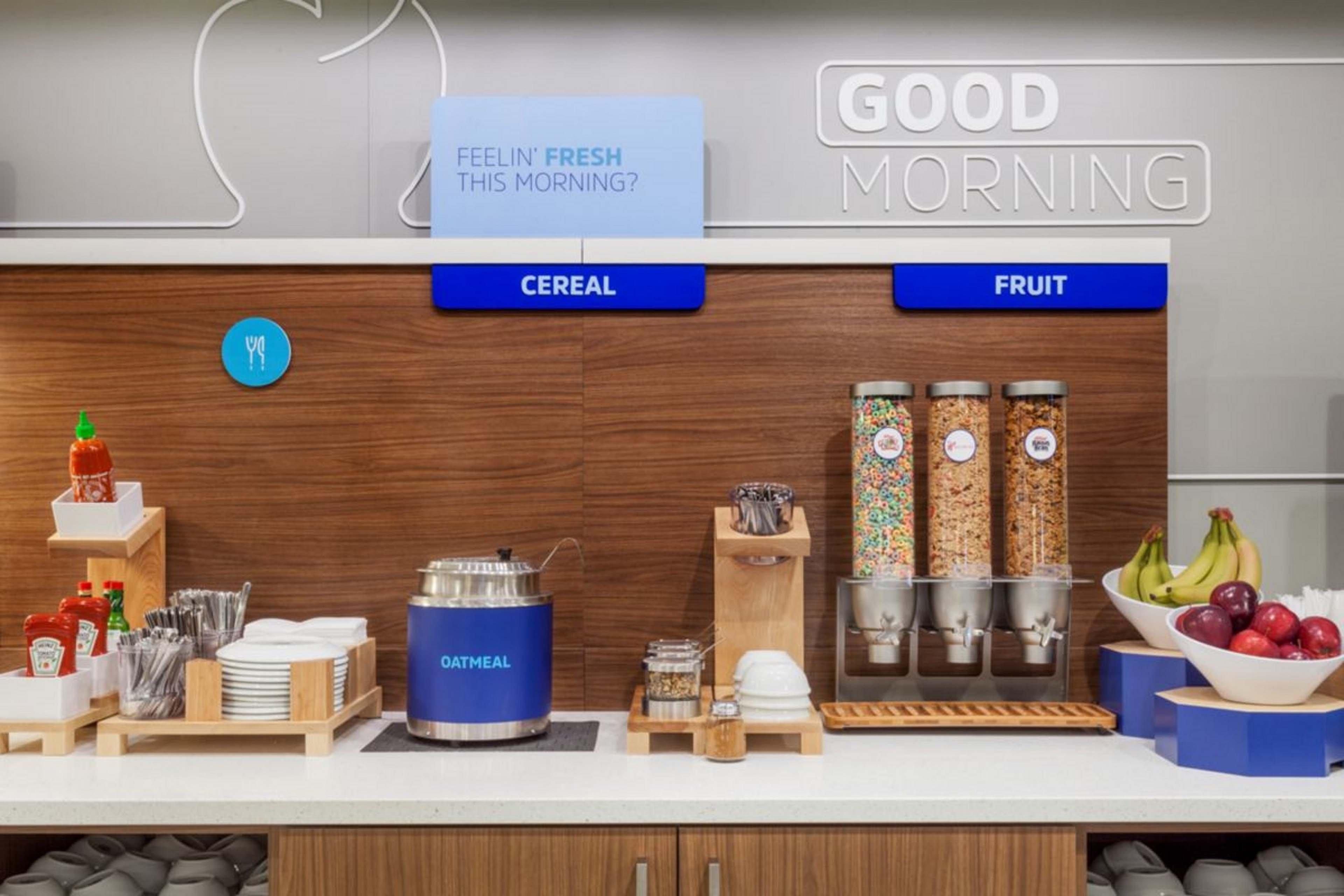 Holiday Inn Express & Suites Columbus At Northlake By Ihg Ngoại thất bức ảnh