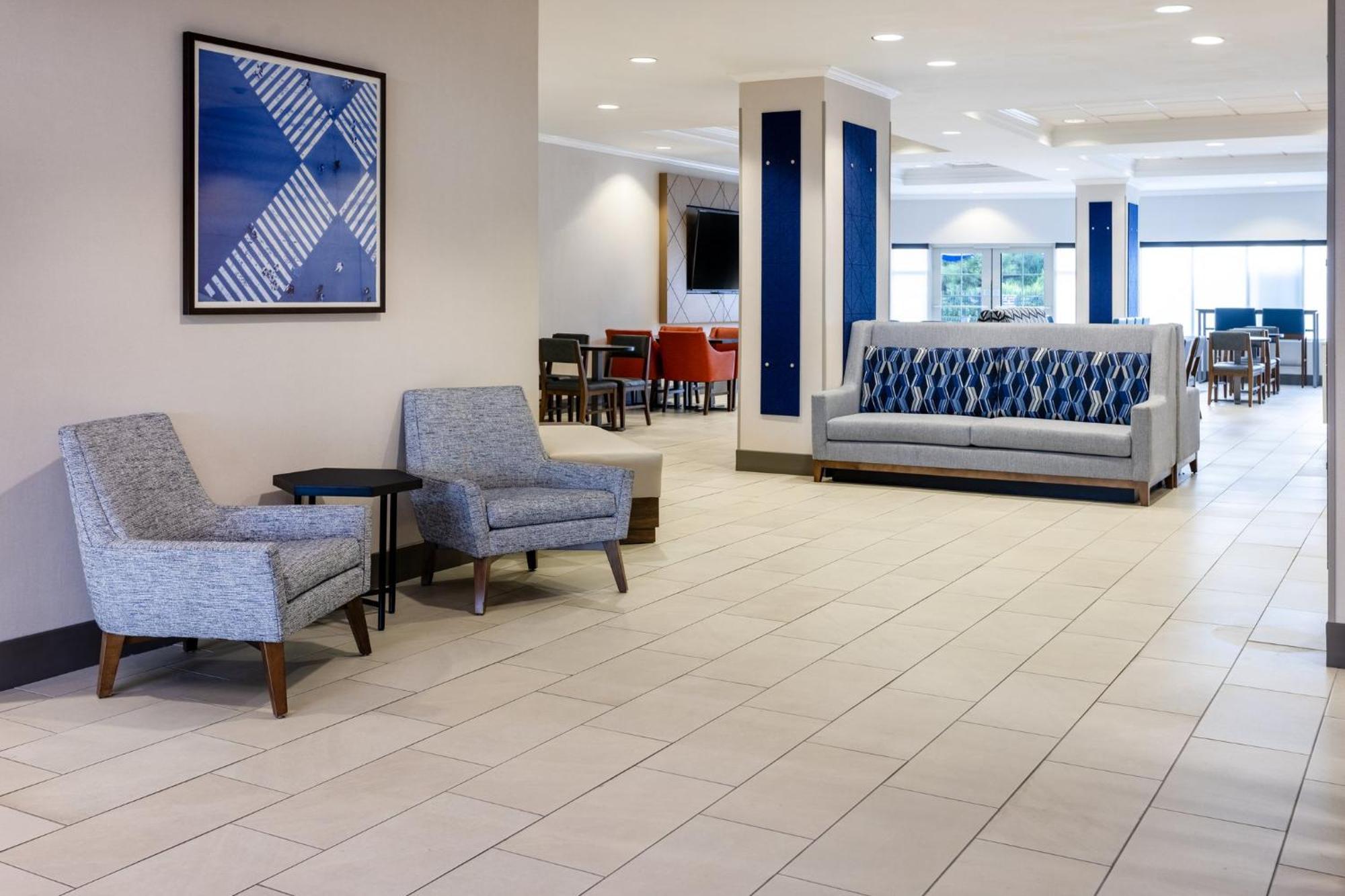 Holiday Inn Express & Suites Columbus At Northlake By Ihg Ngoại thất bức ảnh