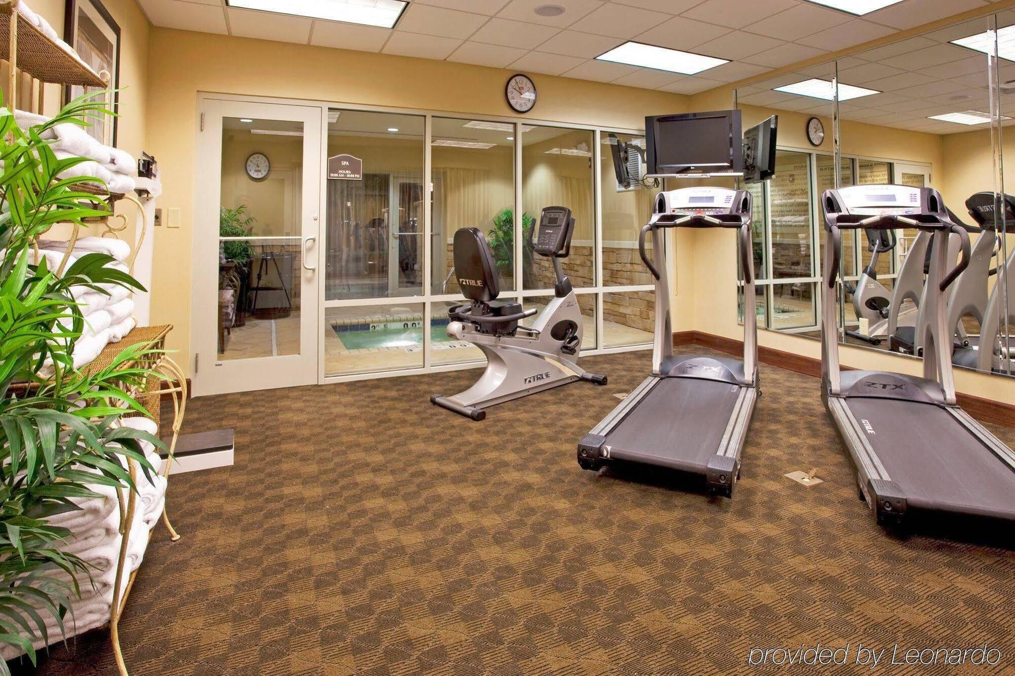 Holiday Inn Express & Suites Columbus At Northlake By Ihg Ngoại thất bức ảnh